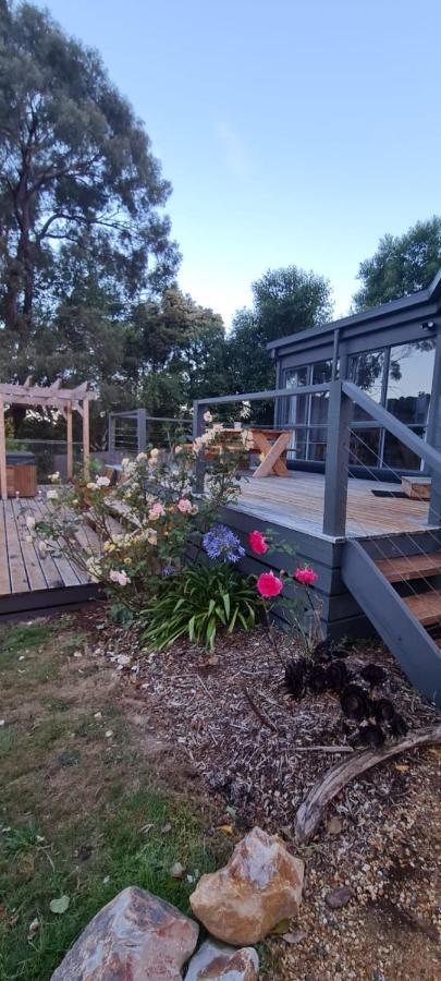 Wally's Edge 20acre Farm Farm stay *